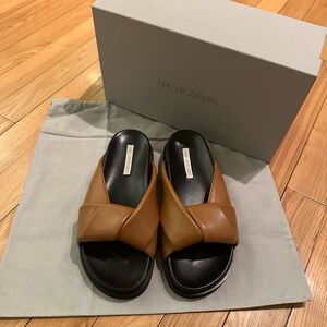 NWT Neil Rodgers Obi Slide